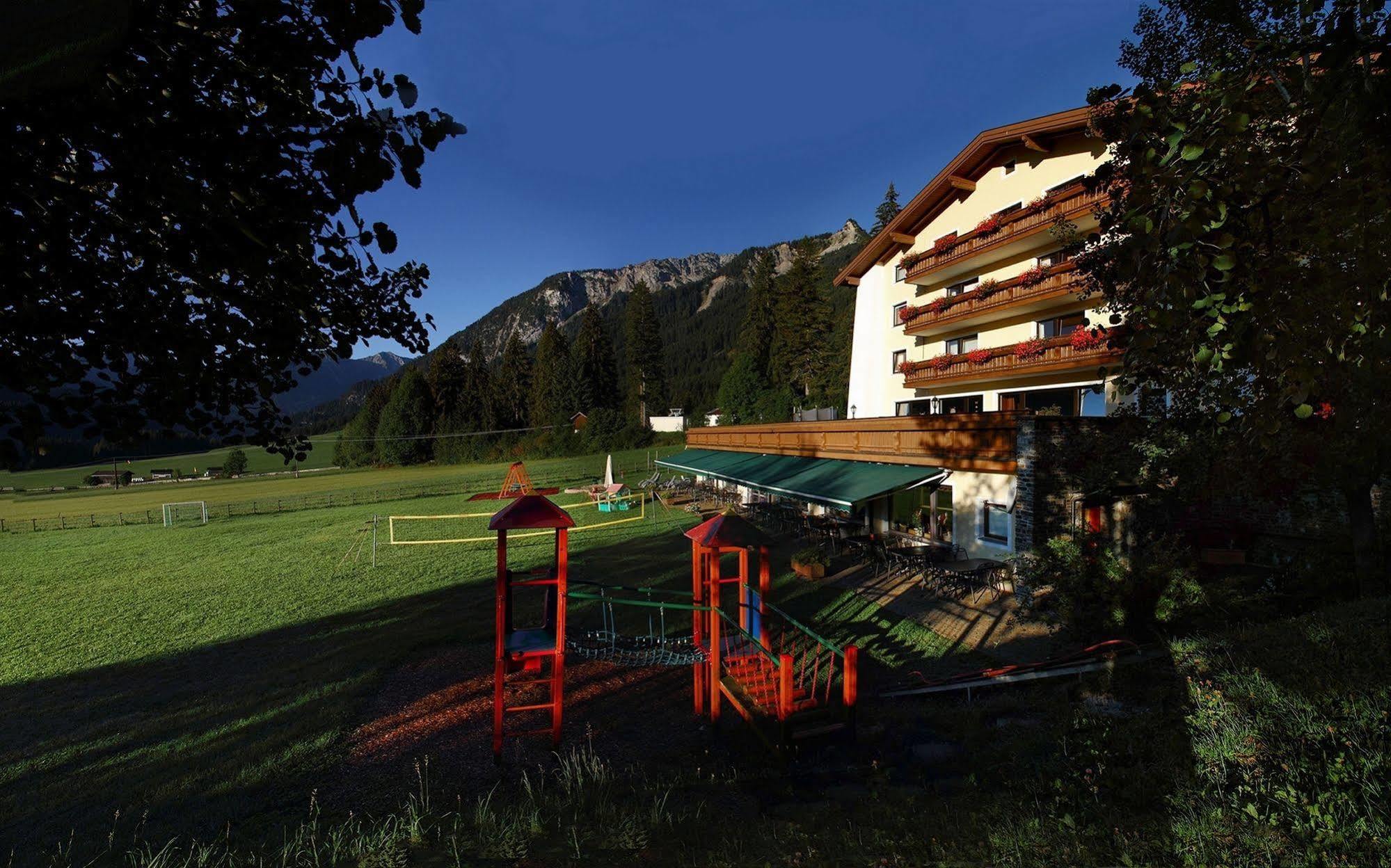 Haus Diana Hotel Reutte Ngoại thất bức ảnh