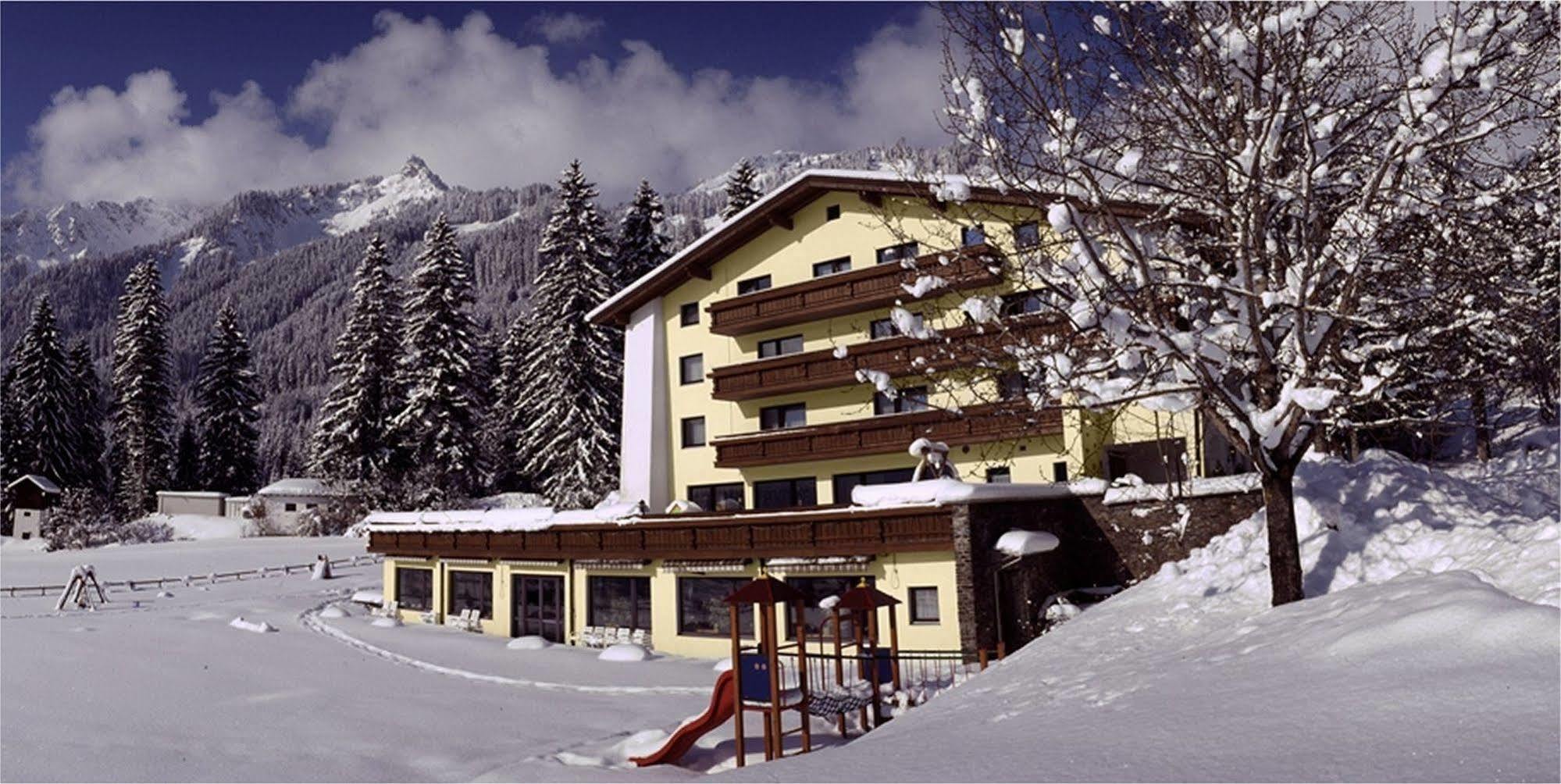 Haus Diana Hotel Reutte Ngoại thất bức ảnh