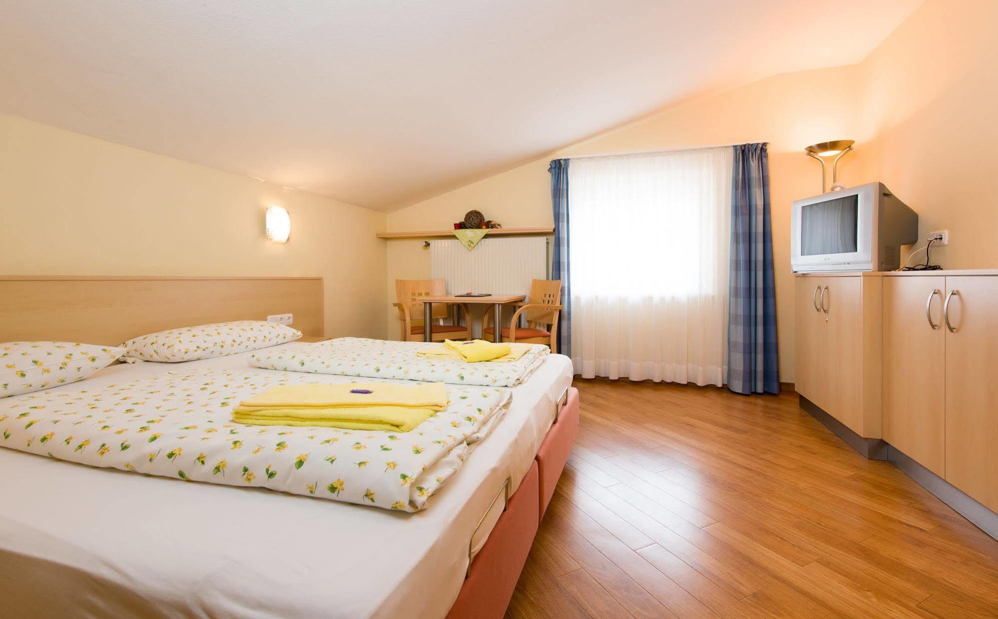 Haus Diana Hotel Reutte Ngoại thất bức ảnh